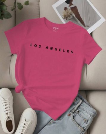 تي شيرت نسائي كاجوال بأكمام قصيرة من SHEIN MOOSTA بشعار وطباعة حروف LOS ANGELES جرافيكية