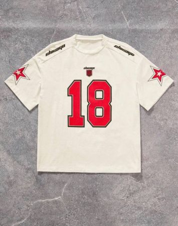 تي شيرت Coolane نسائي من Streetwear Blokecore Football مطبوع عليه أرقام وحروف باللون الأحمر