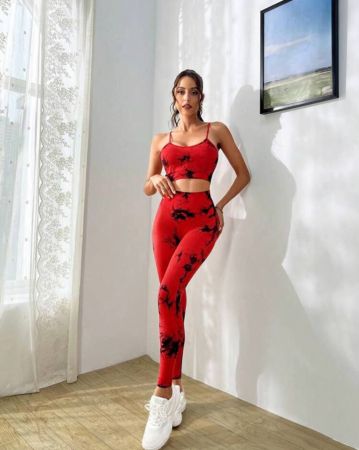طقم رياضي SHEIN Sport Studio Tie Dye للتمرين للنساء