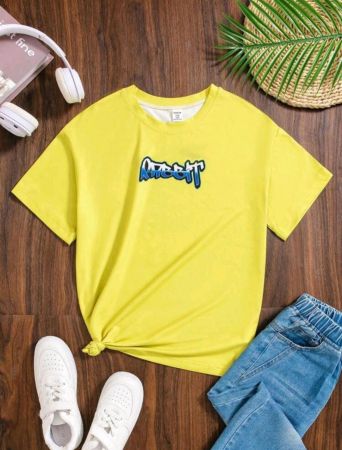 تي شيرت SHEIN Street Style مطبوع عليه رسومات أرنب على شكل جرافيتي من الخلف بأكمام قصيرة للأولاد في سن المراهقة