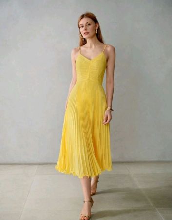 فستان MOTF PREMIUM SOLID PLEATED SLIP، مناسب لحفلات العطلات وأعياد الميلاد والمناسبات الرسمية المسائية