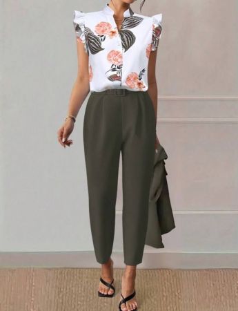 SHEIN PETITE مجموعة للنساء مكونة من 2 قطعة: ملابس علوية بياقة على شكل حرف V وطبعة زهور أمامية مع أزرار ورفرفة في الذيل بدون أكمام وبنطال بلون صلب، طقم أنيق