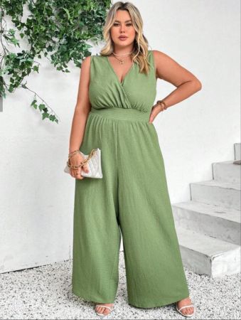 جمبسوت SHEIN CURVE+ أخضر نعناعي بدون أكمام بفتحة رقبة على شكل حرف V مع بنطلون واسع الساق