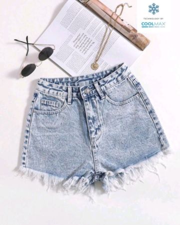 شورت جينز نسائي فضفاض كاجوال من SHEIN EZwear بحواف ممزقة وجيوب