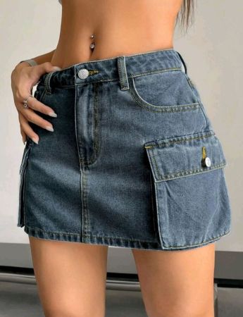 تنورة كارجو من قماش الدنيم من SHEIN EZwear Y2K مع جيوب جانبية