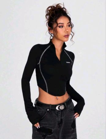 تي شيرت SHEIN EZwear بأكمام راجلان وحاشية غير متماثلة وقصة ضيقة وياقة قائمة