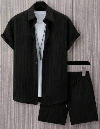 Manfinity Homme طقم رجالي بسيط ويومي مكون من قطعتين (قصة عشوائية مطبوعة)