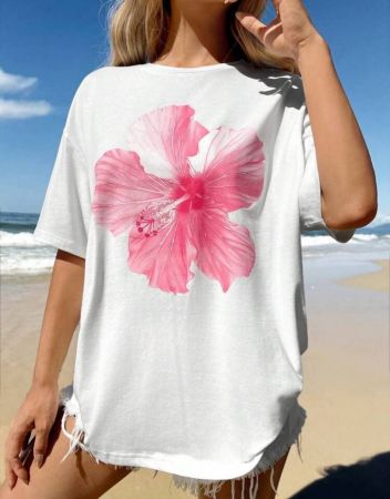 SHEIN تي شيرت بيضي اللون كبير الحجم للبنات المراهقات مع نمط زهري كلاسيكي مناسب للصيف