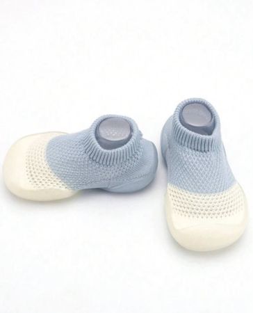 حذاء جوارب ناعم للرضع والأطفال حديثي الولادة ، وحيد أحادي اللون ، مكافحة الانزلاق و التنفس لجوارب الأرضية الداخلية عمر سنة واحدة ، خريف / شتاء