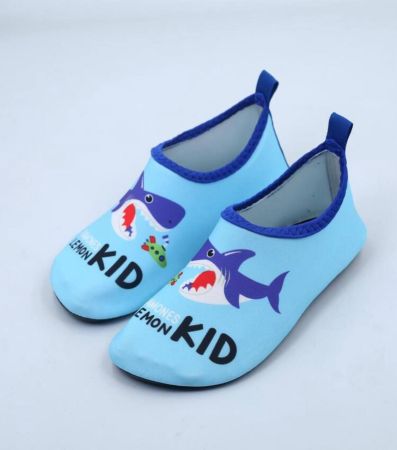 جوارب مائي سمك القرس و بطباعة أحرف مانع للانزلاق رياضي الى خارجي ولد