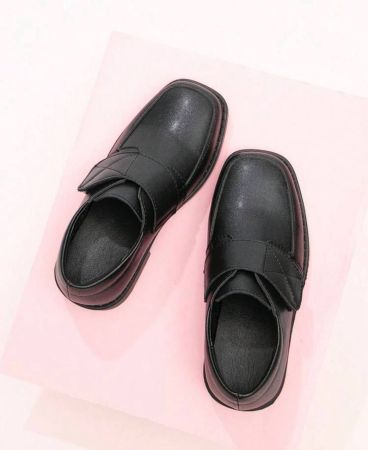 حذاء جلدي بطراز رائع وأنيق ومثالي للفتيان الكبار بنمط مدرسي مع هوك وحلقة