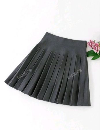 تنورة نسائية صغيرة محبوكة لفصل الخريف والشتاء