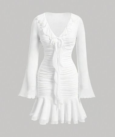 SHEIN MOD فستان بقصة ملتحمة مع ذيل حورية البحر و تفصيل بيفلز وأكمام طويلة بلون سادة و تصميم حورية فضية