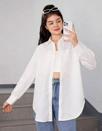 قميص منخفض الاكتاف حافة منحنية موحدة اللون بنت شباب