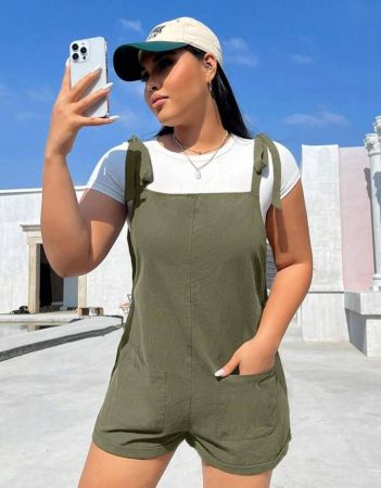 SHEIN EZwear سرفيل أخضر ذو نسيج مطبوع بمقاس كبير، مع جيبين مزدوجين وأشرطة كتف