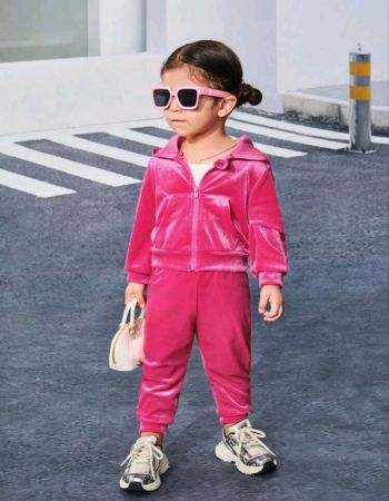 طقم جاكيت مخملي أنيق وجذاب للفتيات الصغيرات مع بنطال طويل وحزام خصر مطاطي من SHEIN