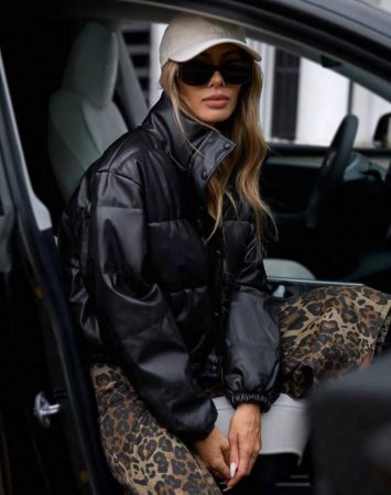 SHEIN x Carly Lawrence Aveloria Affinna معطف أنثوي قصير مقاوم للشتاء بلون أحادي، أكمام طويلة، زيبر أمامي، بطانة مبطنة