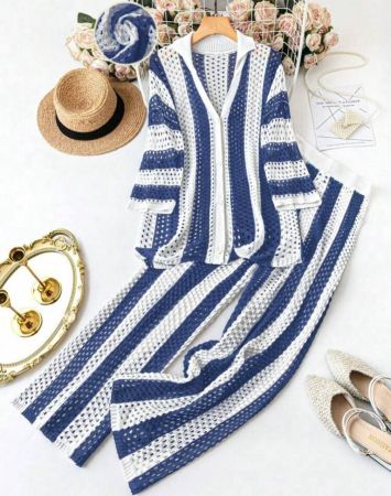 SHEIN LUNE بدلة رياضية من قطعتين (ملابس علوية و بنطال) منسوجة باللمسات الكاجوال، ذات طبعات مخطط وتصميم مفرغ للأحجام الكبيرة