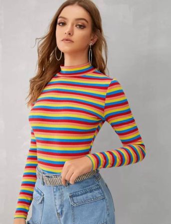 SHEIN EZwear تي شيرت مخطط محبوك وبعنق مستدير