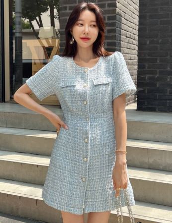 DAZY فستان قصير قطني كتان اكمام منفوخة بتصميم طيات ودار ازرار اللؤلؤ