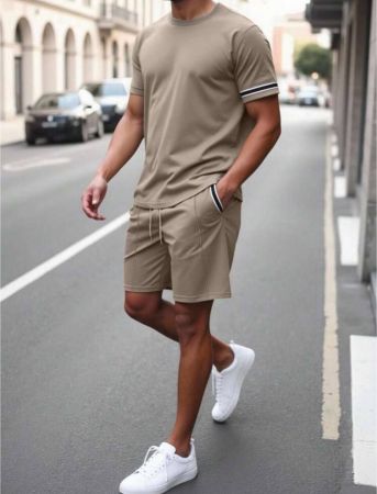 Manfinity Homme للرجال شريط متباين تي شيرت مع رباط خصر بنطلون قصير