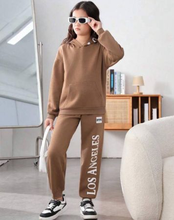 SHEIN مجموعة هوديي وبنطلون رياضي مريح بطبعة حرفية لون سادة من الفليس بسماكة مزدادة للبنات 2قطعة
