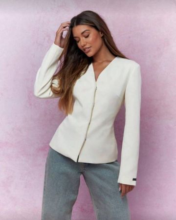 MISSGUIDED جاكيت مُصمم بأكمام طويلة وياقة على شكل حرف V بدون طوق، مناسب للارتداء في الشتاء