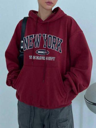 سويت شيرت طويل بغطاء رأس وجيب وطبعة حروف من INAWLY