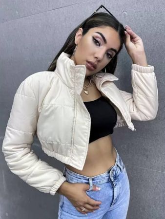 معطف مبطن قصير بسحاب من Chiquease للارتداء في الملابس الشتوية