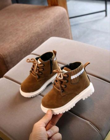 زوج واحد من الأحذية الجديدة ذات المقدمة المستديرة ذات اللون الواحد، أحذية مريحة للأطفال من الجنسين، أحذية مسطحة برباط للكاحل، مناسبة للخريف/الشتاء (المقاس صغير)