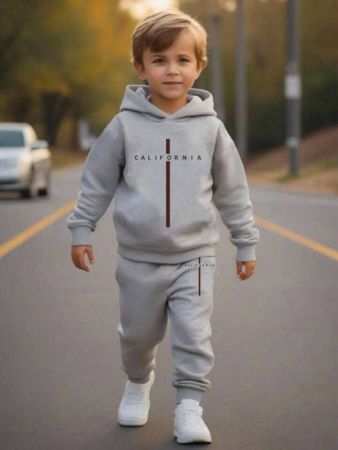 طقم مكون من قطعتين من هودي وبنطال مطبوع عليه شعار للأولاد الصغار، ملابس أنيقة للربيع والخريف والشتاء