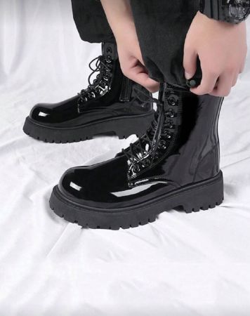 بوت خارجية للرجال موديل جديد للخريف بوت دبابات بوت حمولة - بوت الرجال أسلوب بريطاني موديل جديد سميكة القاعدة بوت دبابات من الجلد عالية الكاحل ذات لمعان