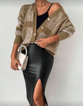 Chiquease كارديجان نسائي بياقة على شكل حرف V مخطط بنقاط كبيرة طويل الأكمام