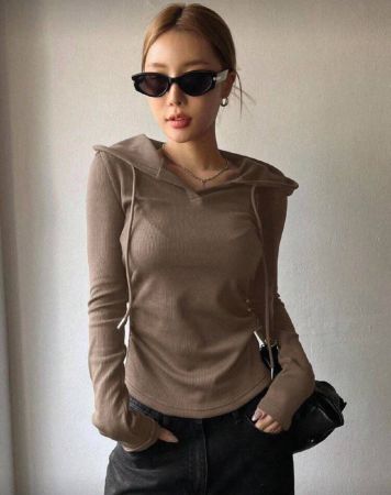 Dazy Star ملابس علوية نسائية بأكمام طويلة ذات لون واحد بتصميم بسيط مع كابوشون، ملابس يومية كاجوال للخريف، ملابس للعودة إلى المدرسة