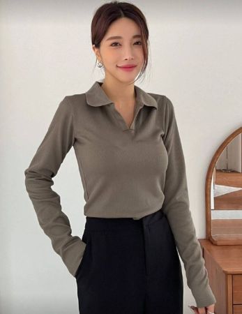 DAZY تي شيرت بياقة مضلعة ، ملابس خريفية ذات طراز بريبي، ملابس علوية بأكمام طويلة للنساء