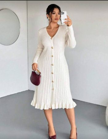 Firerie فستان محبوك بأزرار أمامية بلون أحادي أنيق للسفر للمقاسات الكبيرة