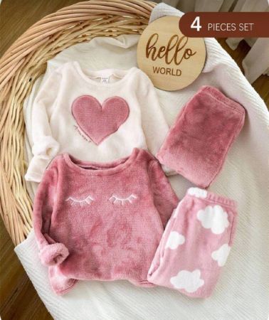 4 قطع مجموعة بنطلون بيجاما مبطن بالفليس وبلوزة كم طويل بطبعات قلوب وسحب لفتاة صغيرة في عيد الحب