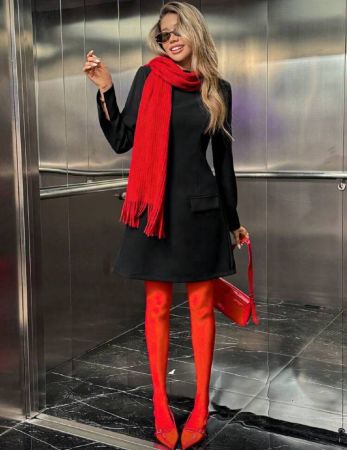 Chiquease فستان قصير بخصر إمبراطوري، بياقة عالية، أكمام طويلة، لون سادة ، كاجوال