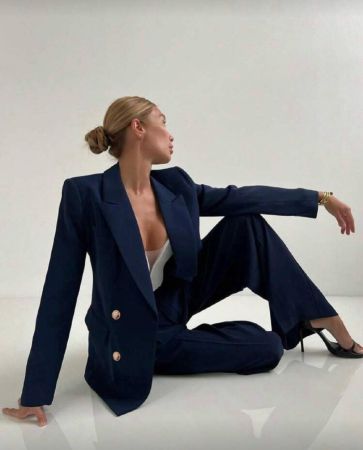 مجموعة بدلة نسائية 2 قطعة متكونة من بليزر مزدوج الصدر مزين بحزام وبنطلون ذو خصر مطاطي وساق مستقيمة، للارتداء في المكتب، مناسبة لفصلي الربيع والخريف، ملابس عمل رسمية