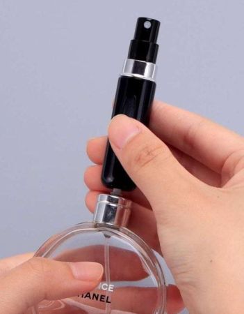 قطعة واحدة 5مل محمول زجاجة عطر رش , مستحضرات تجميل سائل وعاء , ميني قابل لإعادة التعبئة ضغط مرتفع بخاخ , أسود , مناسب الى صالون , منزل و السفر ادوات الشعر ادوات شعر