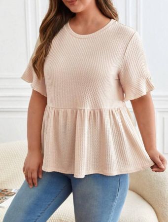 تي شيرت SHEIN Frenchy Plus بأكمام مكشكشة وبنمط ببلوم
